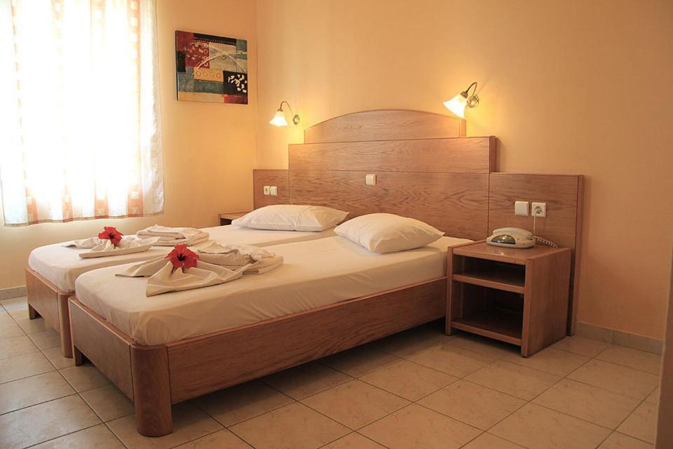 Golden Sand Suites Agioi Apostoli  Rum bild